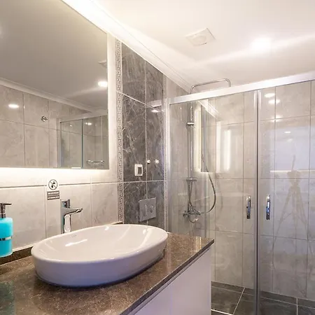 Midpoint Suites Fethiye Exterior photo